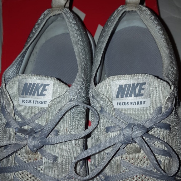 SOLD Nike Focus Flyknit Women's - Picture 7 of 8